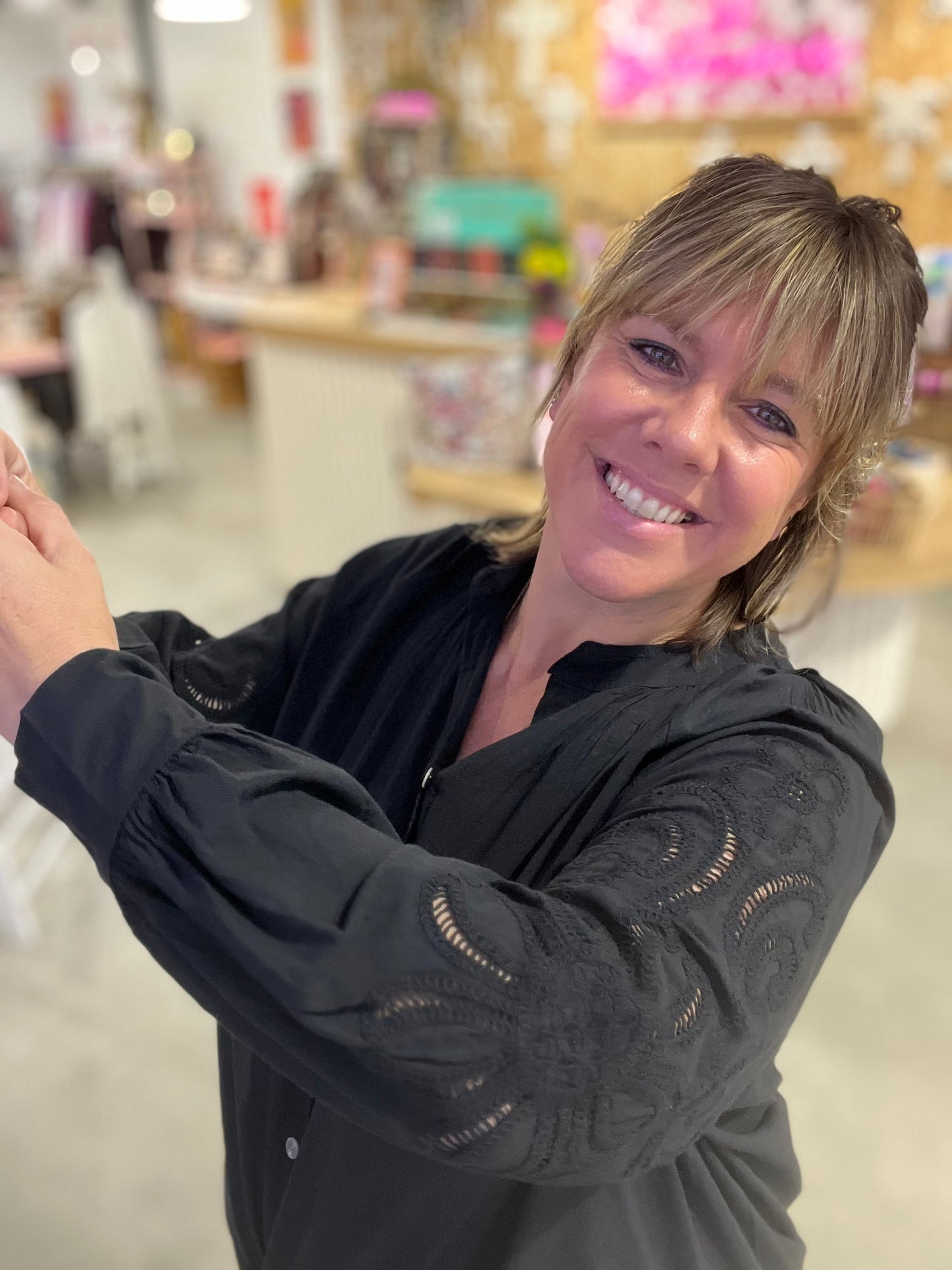 Blouse VITA manches broderie - Noir