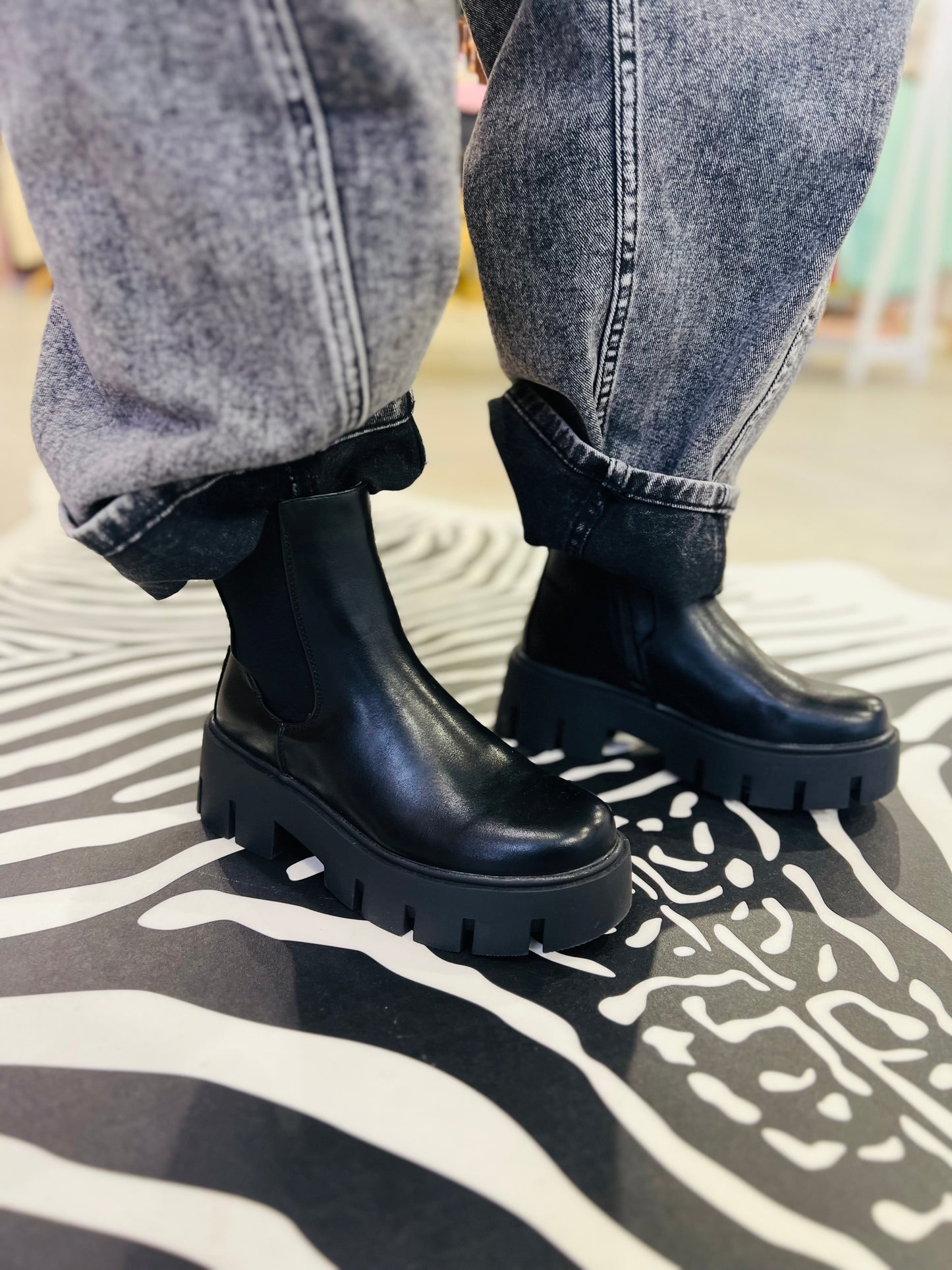 Boots Nolan - Noires