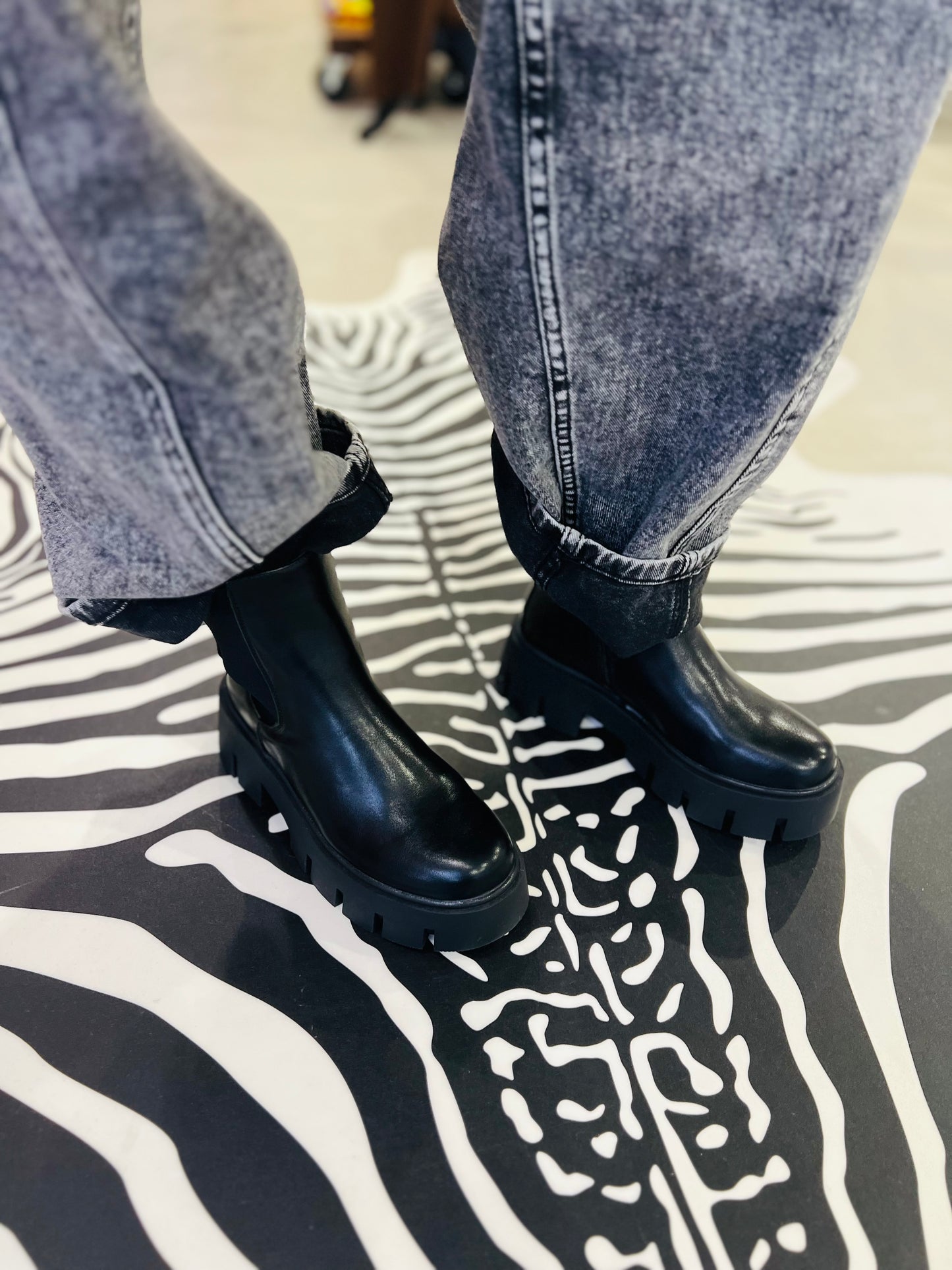 Boots Nolan - Noires