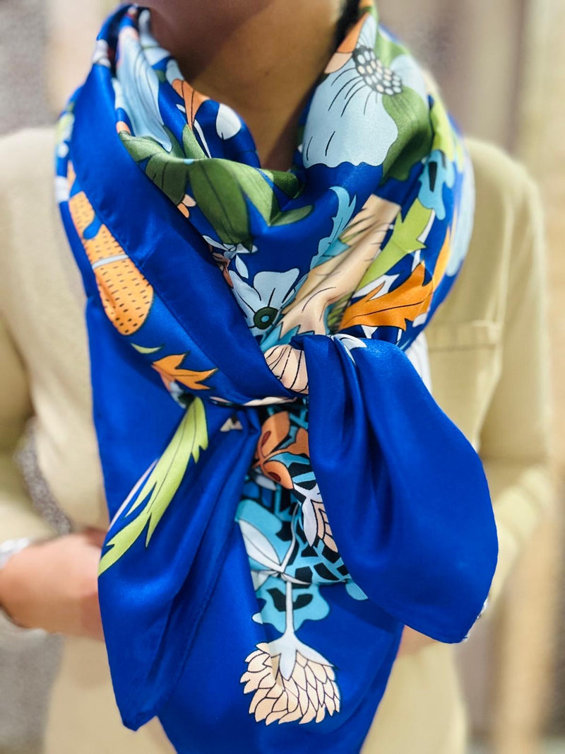 Foulard carré de soie Kiko 18