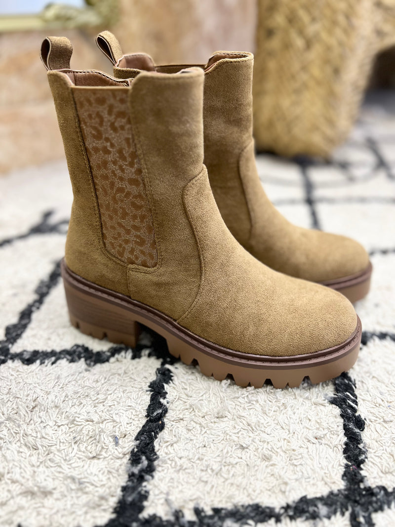 Boots Rock - Camel