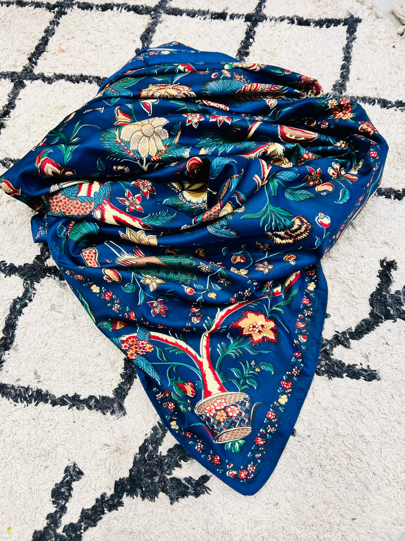 Foulard carré de soie Kiko 9