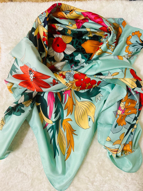 Foulard carré de soie Kiko 17